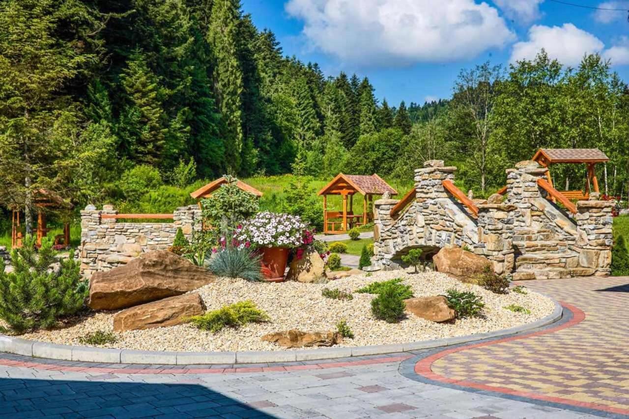 Любокрай Готельно-Відпочинковий Комплекс Skhidnytsia Esterno foto